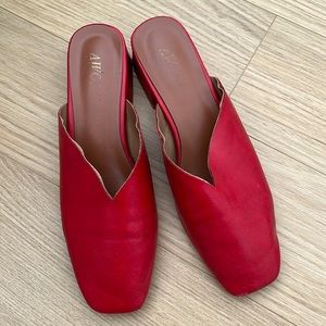 BEAUTIFUL VINTAGE RED MULES!!